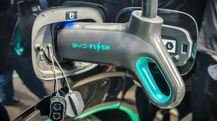 BYD Targetkan Bangun 100 Stasiun Flash Charging di Indonesia dalam Dua Bulan